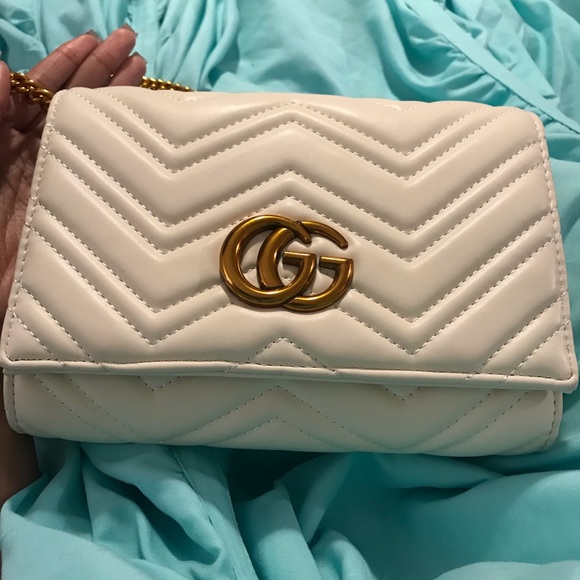 Gucci Handbags - GG MARMONT crossbody